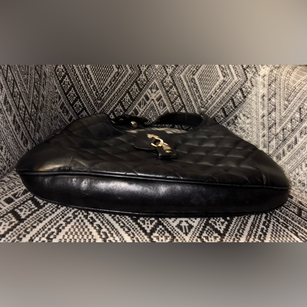 Burberry Black Patent Leather Quilted ‘Brooke’ Hobo Shoulder Bag w Lock Detail - Picture 9 of 17